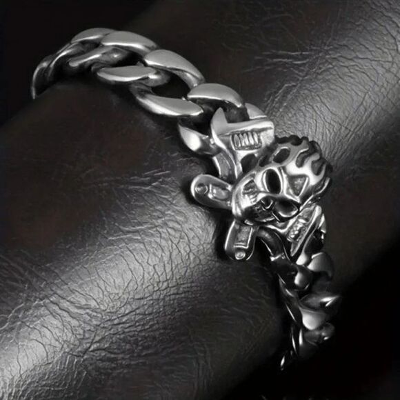 Minimalist Retro Gothic Stainless Steel Flamming Skull Bracelet - Picture 4 of 5